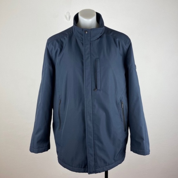 Tumi Heavy Technical Jacket - Like New - Picture 2 of 10